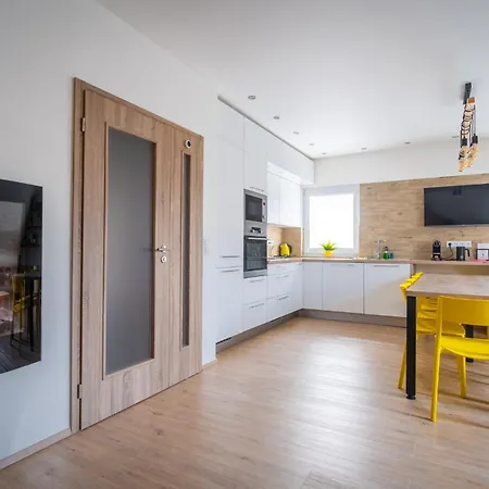 Krusnohorske Strane Apartment Loucna pod Klinovcem Exterior photo